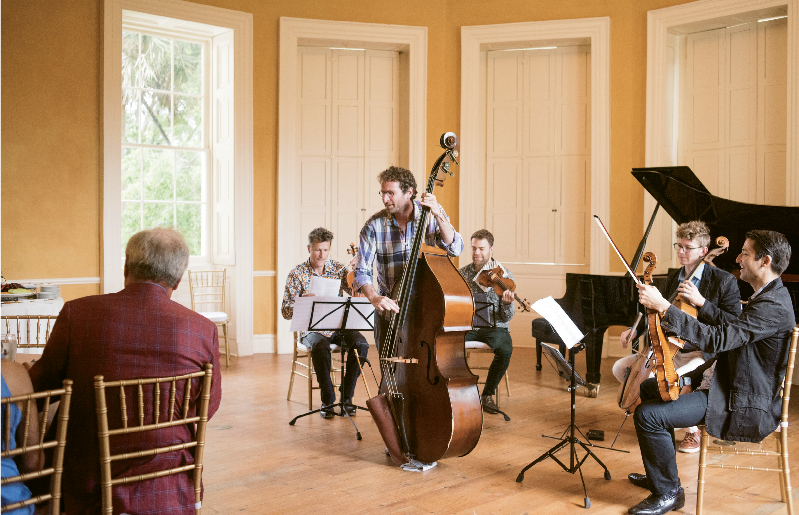 5 p/m. - Fan Club: As the guests start to arrive, Balliett takes the ensemble through one of his compositions.
