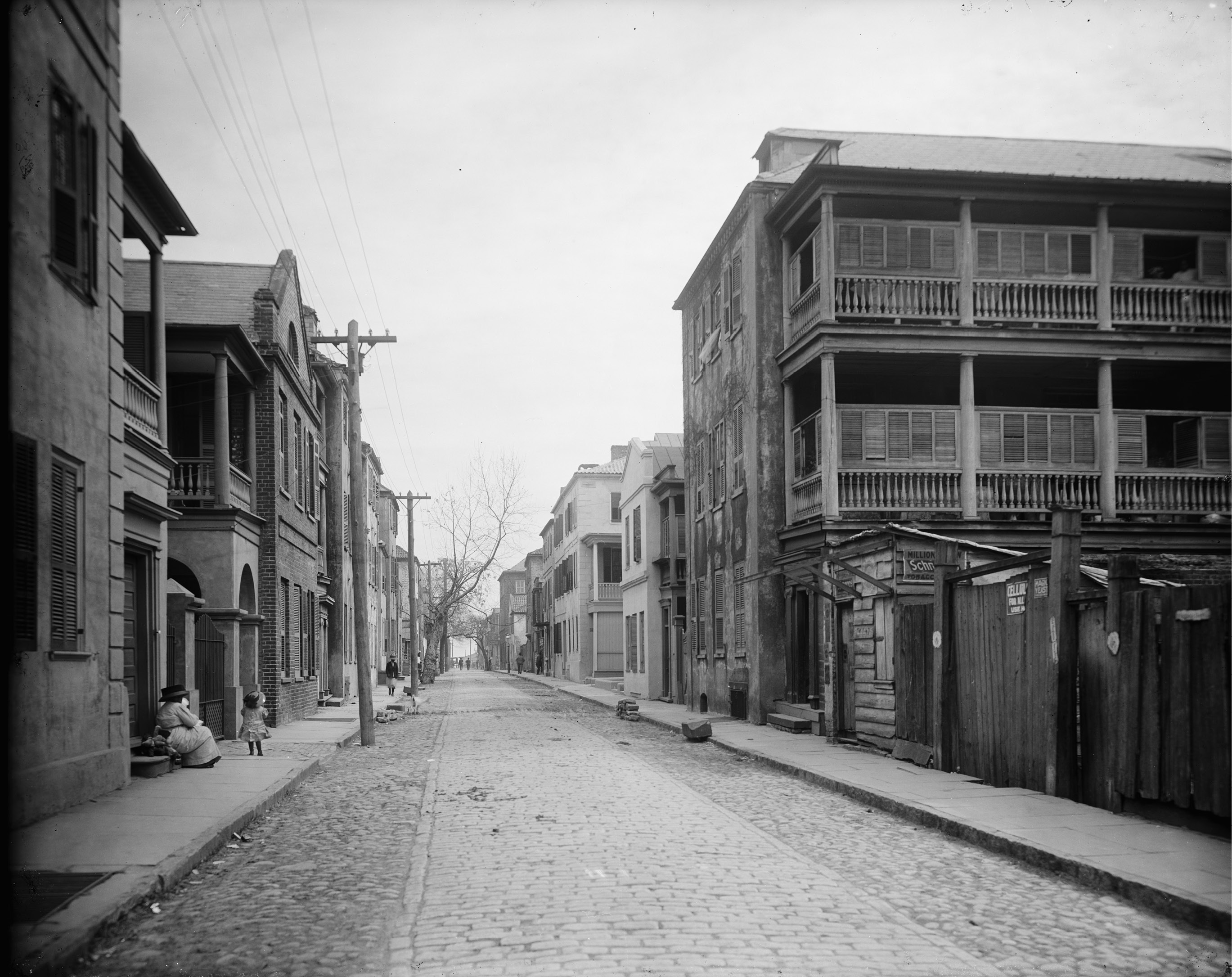 61 Tradd Street looking east, circa 1910, from Detroit Publishing Co.