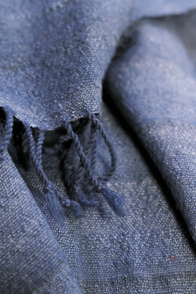 A dyed cotton scarf resembles denim