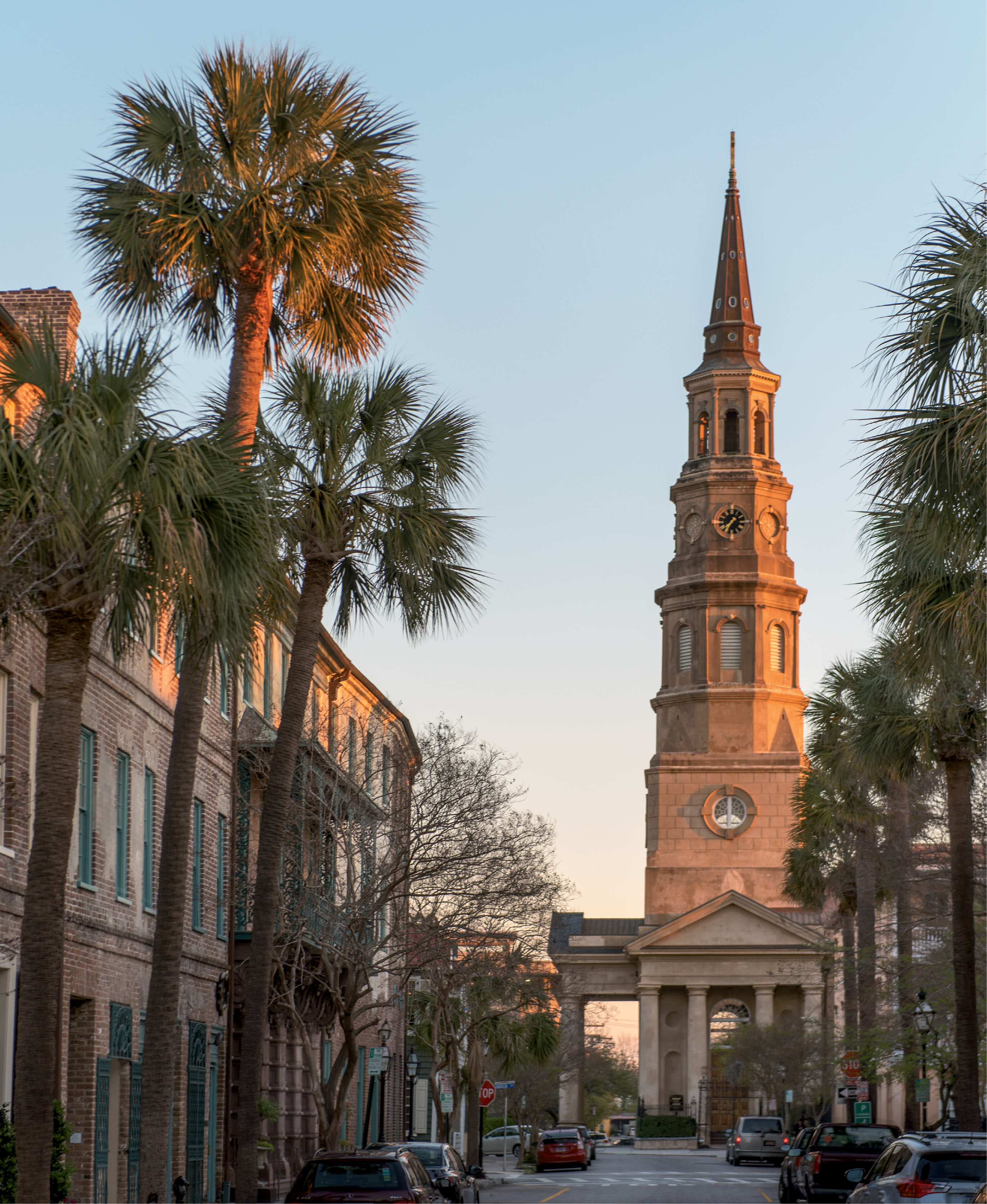 The church seen today replaced an earlier edifice that burned in 1835, after which a new stuccoed brick building was erected. For years, a light in the spire acted as a range light guiding mariners into the harbor—one of only two spires in the nation to serve this function.