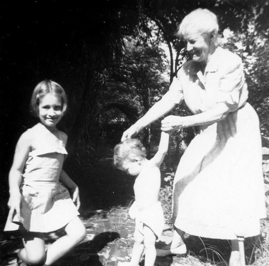 Harry McInvaill’s Navy friend Don Dancer with Alice on a joggling board, circa 1946