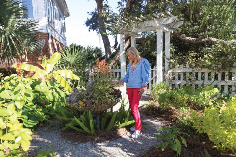 To create a focal point for this space, Bunny filled a birdbath with succulents and one of her namesake statues.
