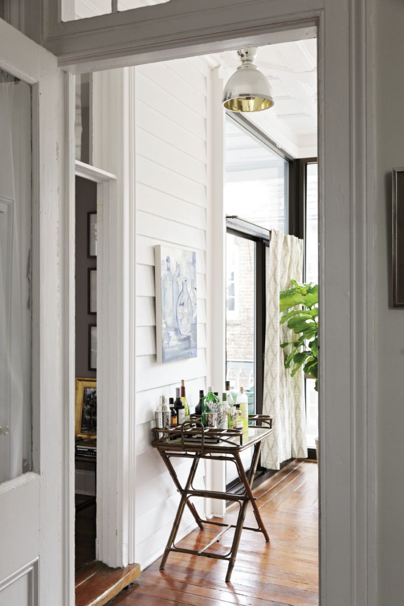 In good weather, says Lauren, the family lives out on the porch.