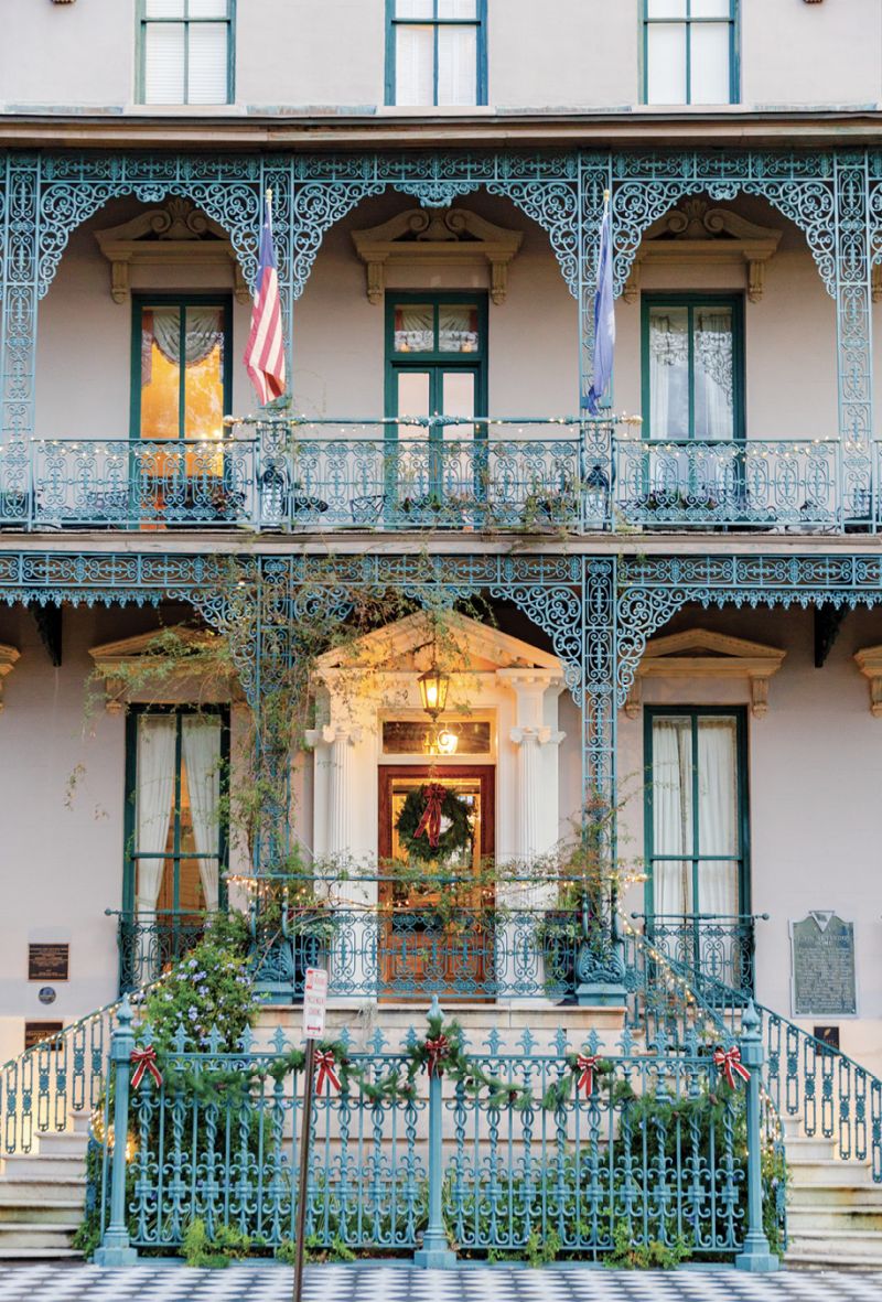 Garland and bows at the John Rutledge House Inn.