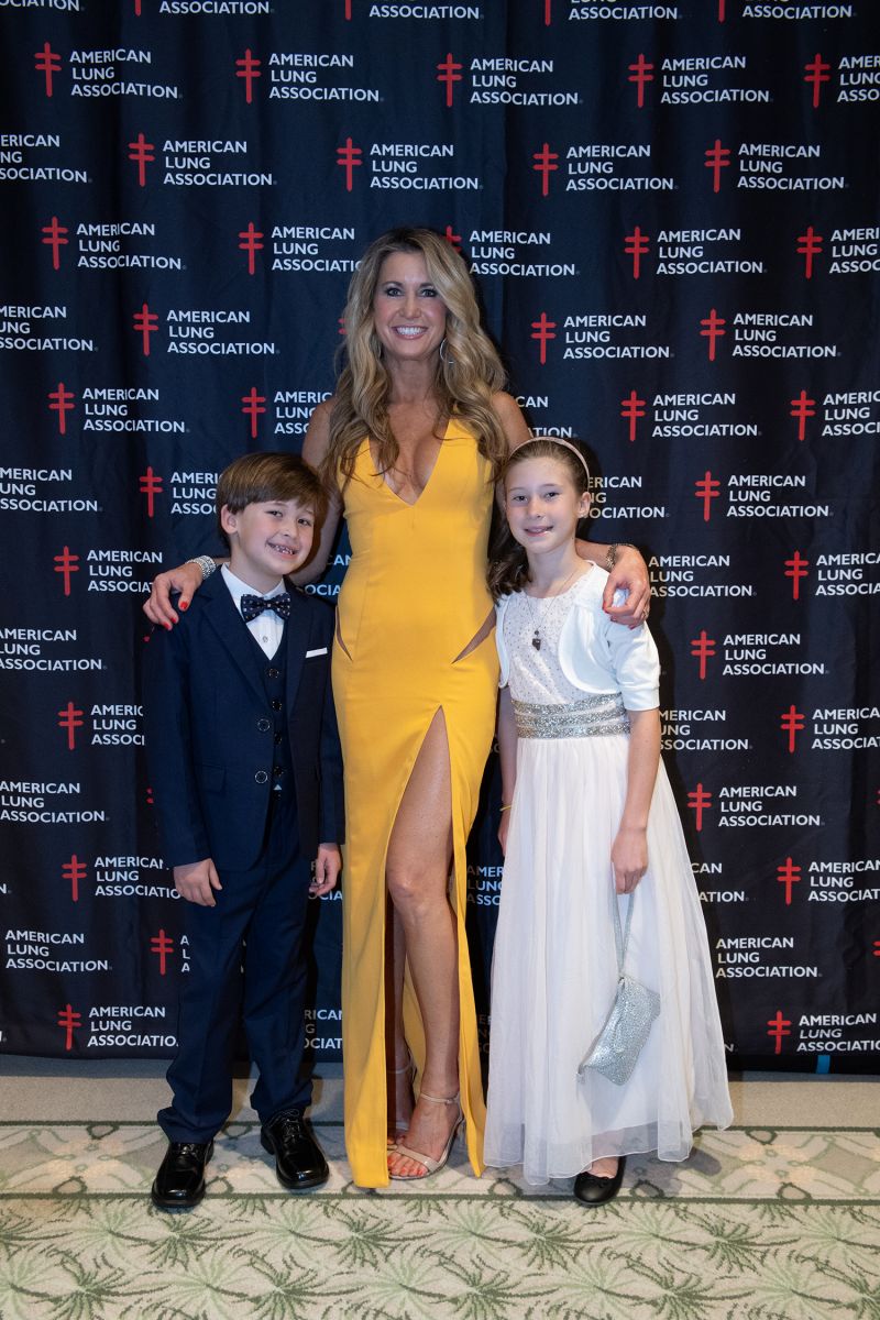Celebrity dancer Reagan Ferguson and her children  ​​
