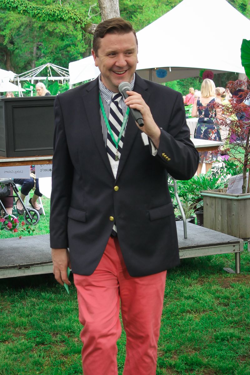 Charleston Horticultural Society executive director and emcee of the evening, Kyle Barnette