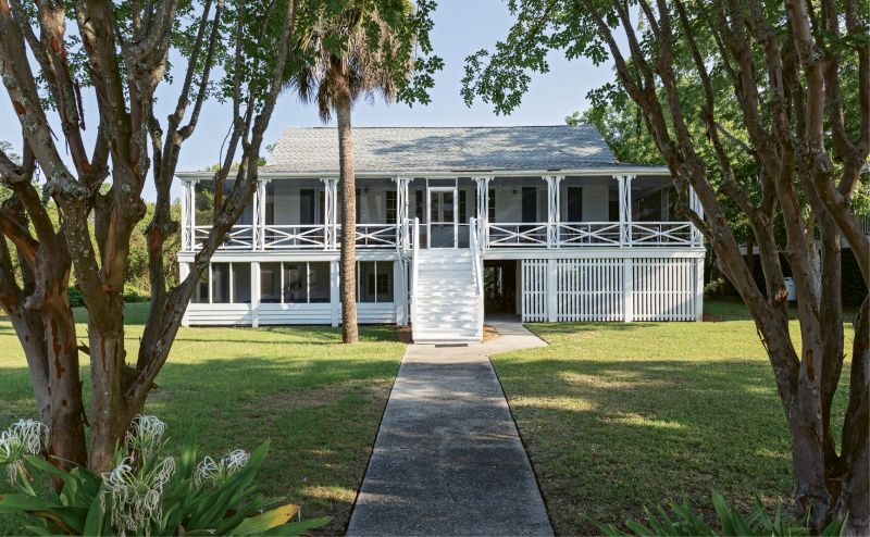 Saving Grace: “We love this house, as it’s so authentically Sullivan’s,” say the homeowners who fell for this Pettigrew Street gem.