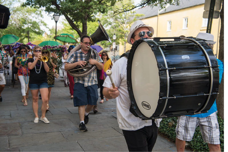 A full jazz band led the procession.
