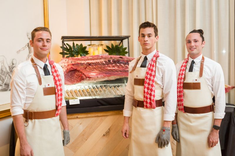 Pro shuckers from Oysters XO helped guests crack into their bivalves.